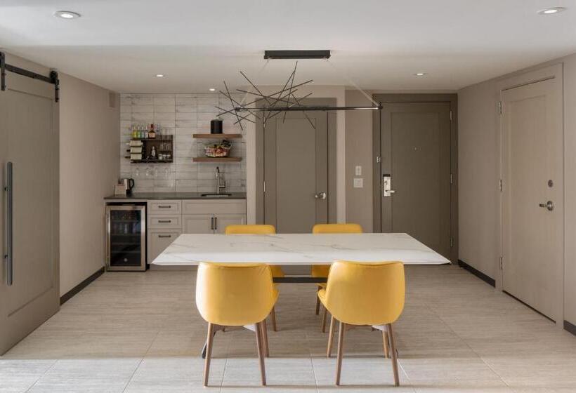 Люкс Кровать Кинг, Epicurean Atlanta, Autograph Collection