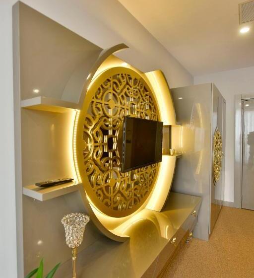 سوئیت با تخت بزرگ, Ghan