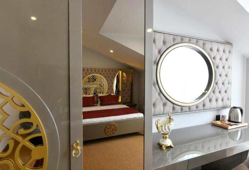 سوئیت با تخت بزرگ, Ghan