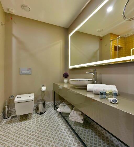 سوییت لوکس, Ghan