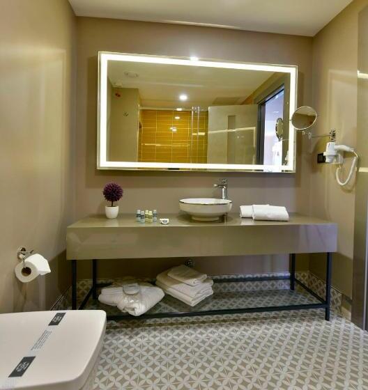 سوییت لوکس, Ghan