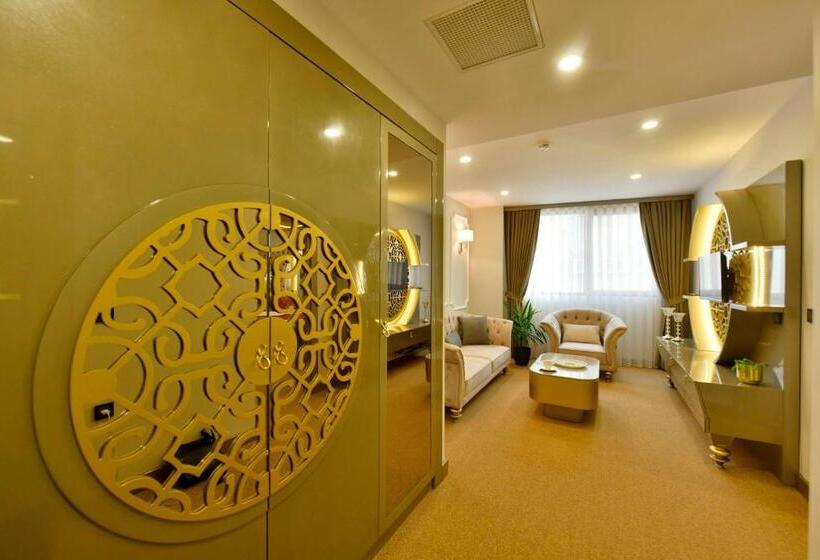 سوییت لوکس, Ghan