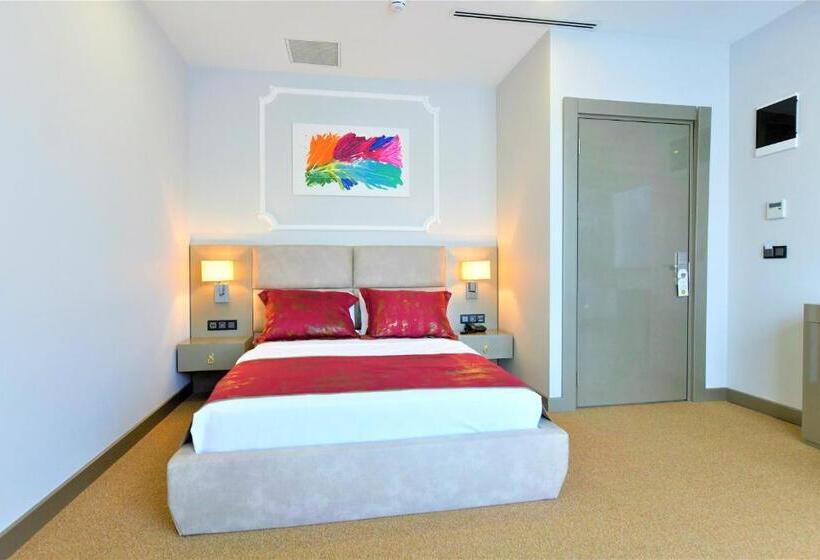 اتاق استاندارد با تراس, Ghan