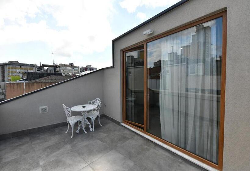 اتاق استاندارد با تراس, Ghan