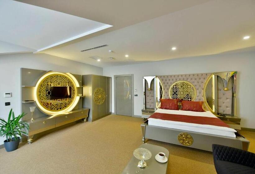 اتاق لوکس با تخت بزرگ, Ghan