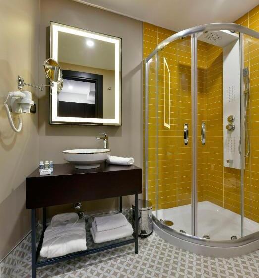 اتاق استاندارد یک نفره, Ghan