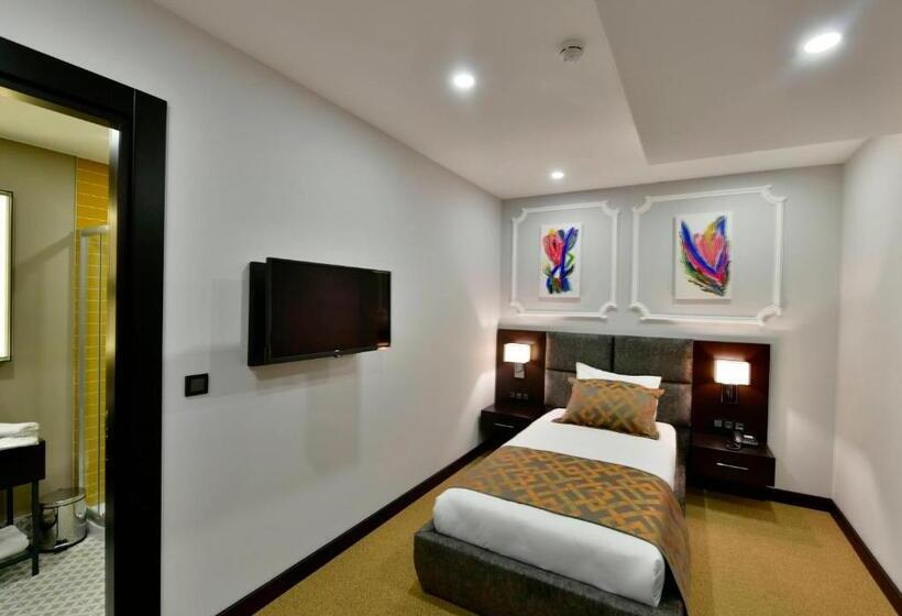 اتاق استاندارد یک نفره, Ghan