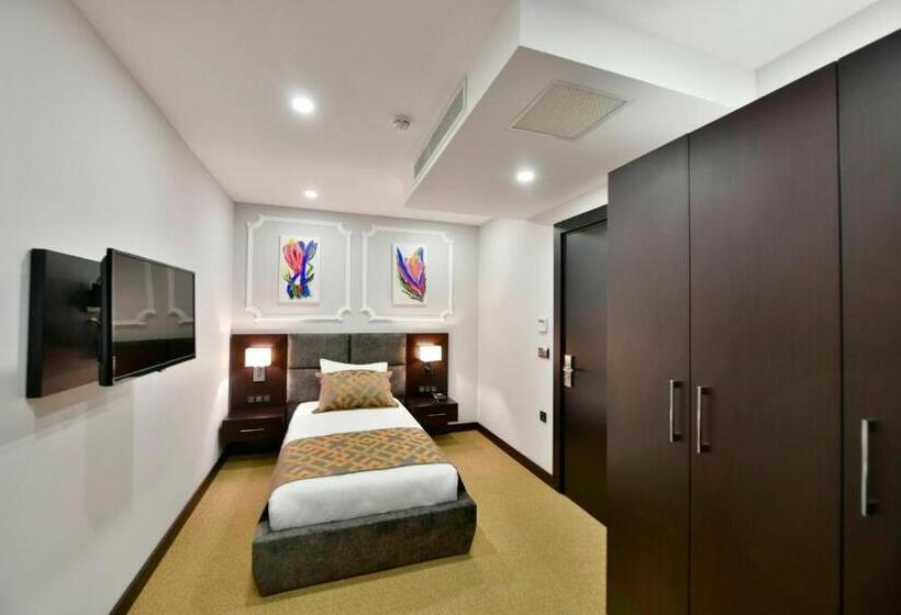 اتاق استاندارد یک نفره, Ghan