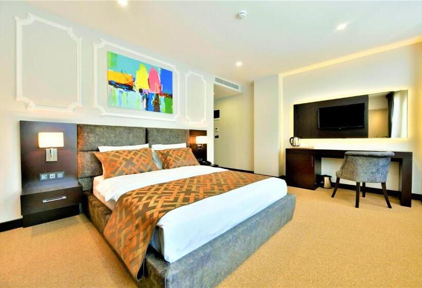 اتاق سوپریور, Ghan