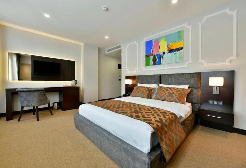 اتاق سوپریور, Ghan