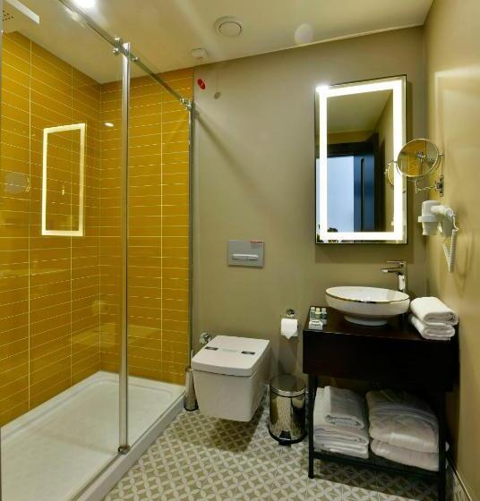 اتاق سوپریور, Ghan