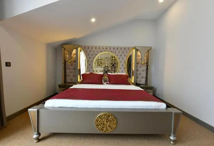 Suite King Bed