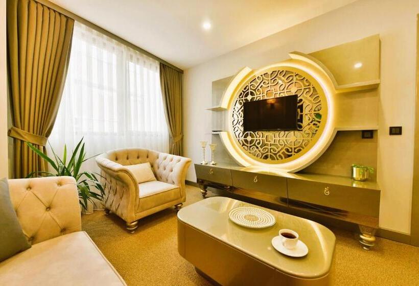 سوییت لوکس, Ghan