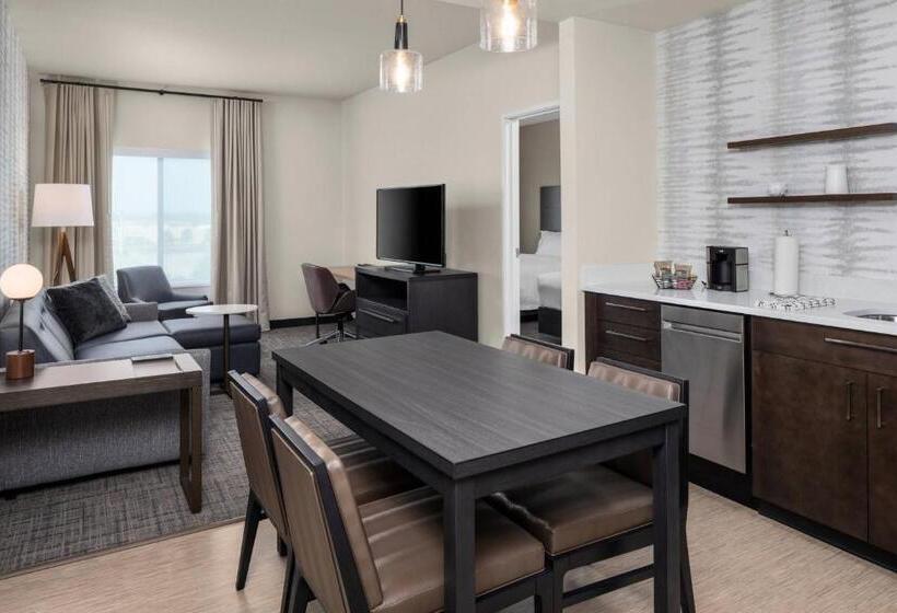 מיטת קינג בסוויטה, Residence Inn By Marriott East Peoria