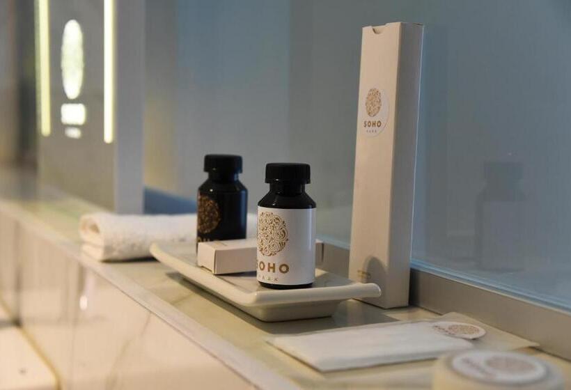 סוויטת סופריור, Soho Suites