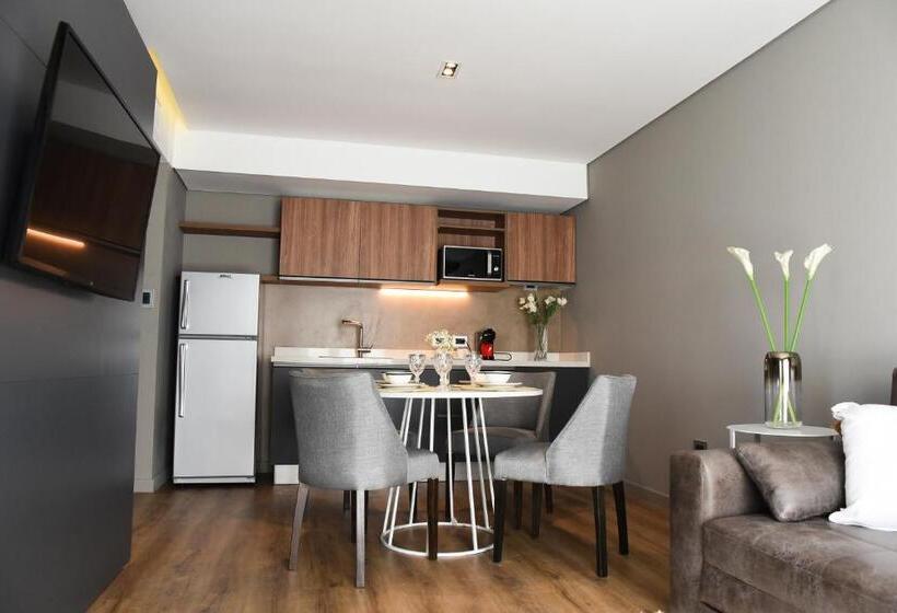 수피리어 스위트, Soho Suites
