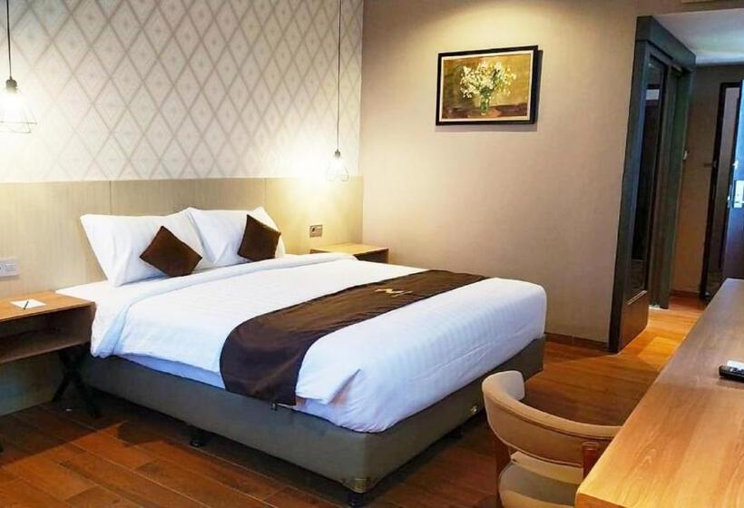 디럭스 룸 바다 전망, Zenith Premiere Hotel Baubau