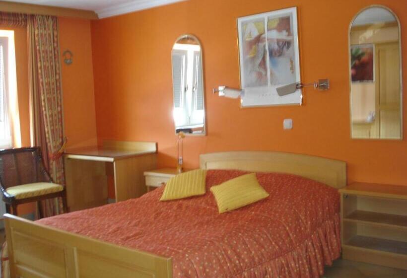 Полулюкс, Charme   Hotel Lindenhof