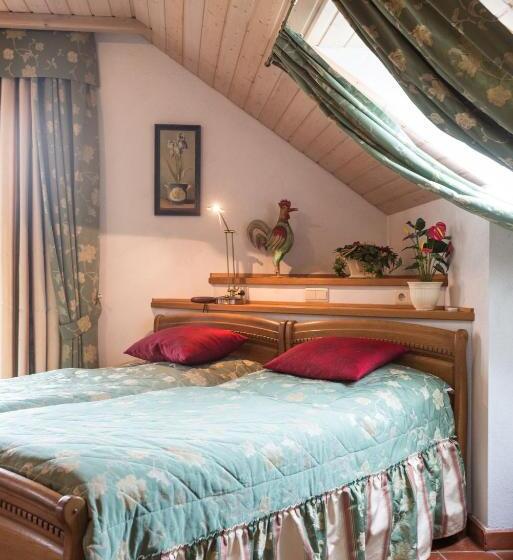 סוויטה דלוקס, Charme   Hotel Lindenhof