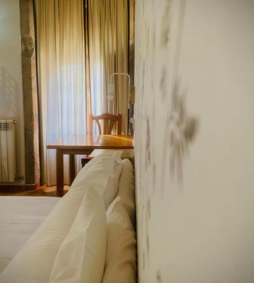 اتاق استاندارد چهار تخته, Hostal As Margaritas