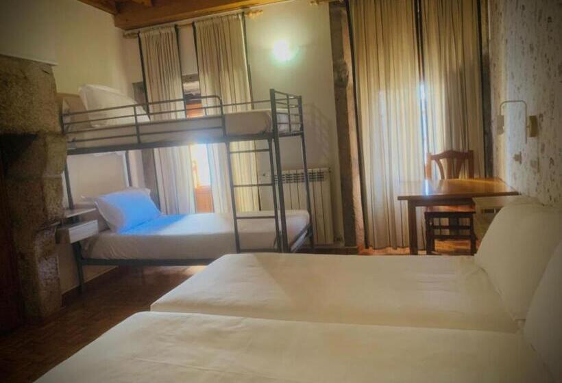 اتاق استاندارد چهار تخته, Hostal As Margaritas