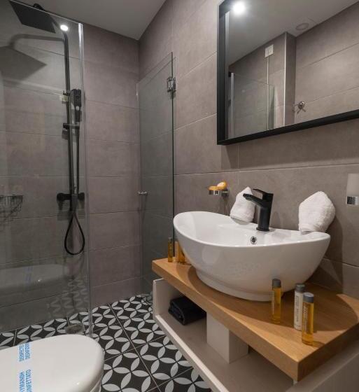 חדר סטנדרט עם מרפסת, Athens Market Portrait