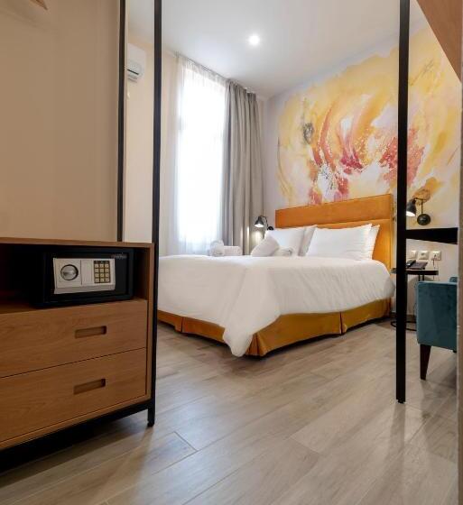 חדר סטנדרט, Athens Market Portrait