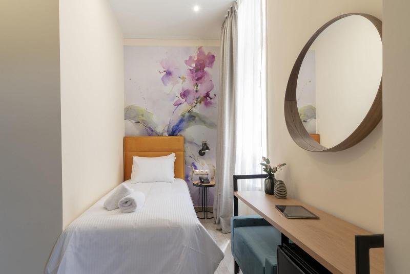 חדר סטנדרט יחיד, Athens Market Portrait