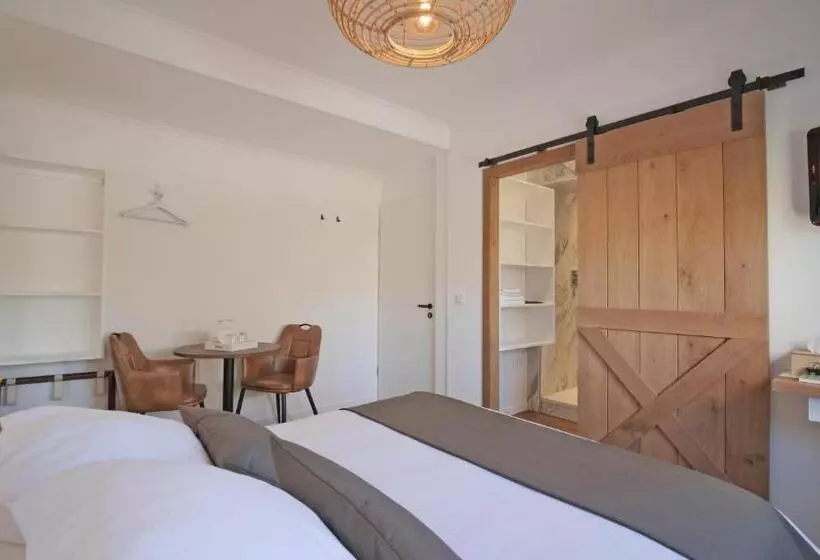 スーペリアールーム, Auberge La Hutte Lurette