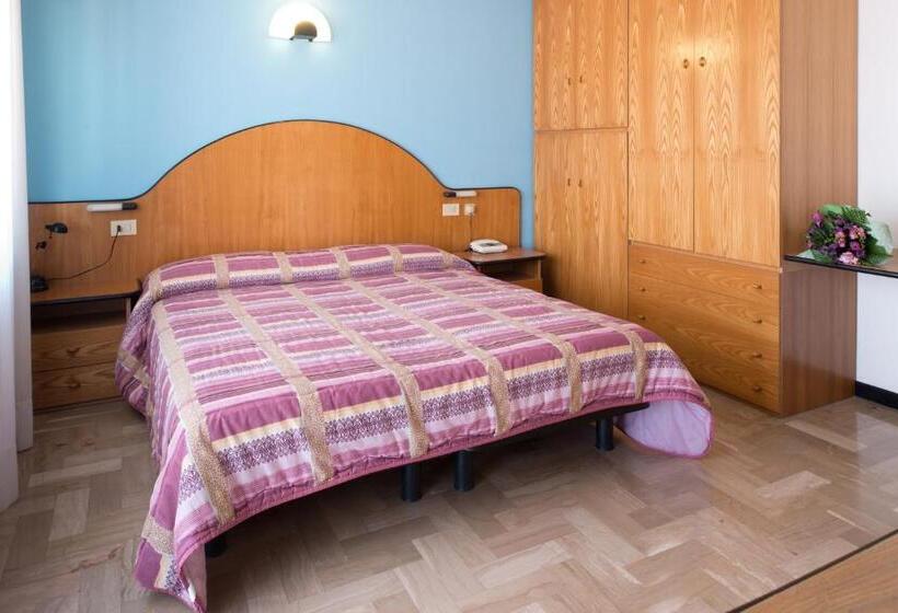 اتاق استاندارد, Crocenzi