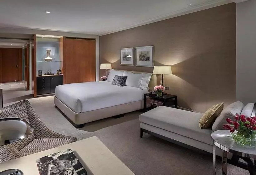 اتاق لوکس با تخت بزرگ, Crown Towers Melbourne