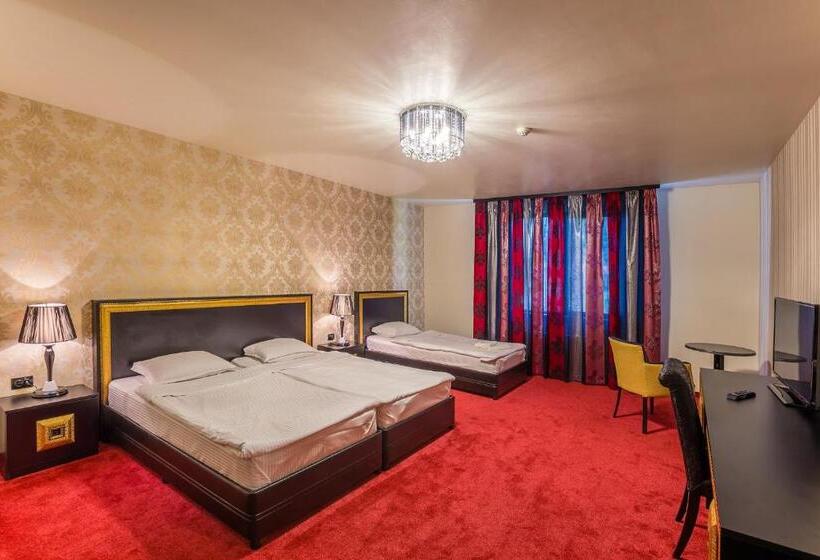 سوییت جونیور لوکس, Elegance