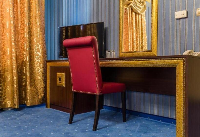 جناح ديلوكس, Elegance