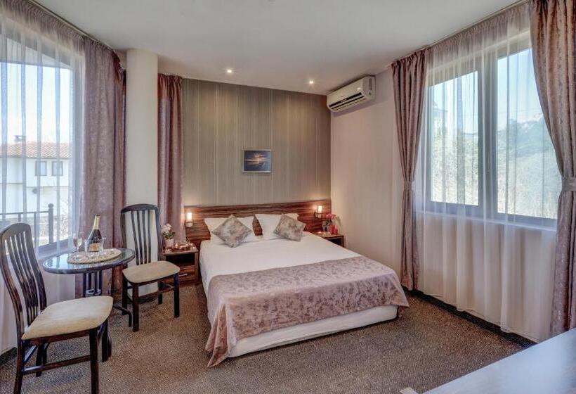 חדר סטנדרט עם מרפסת, Ellinis