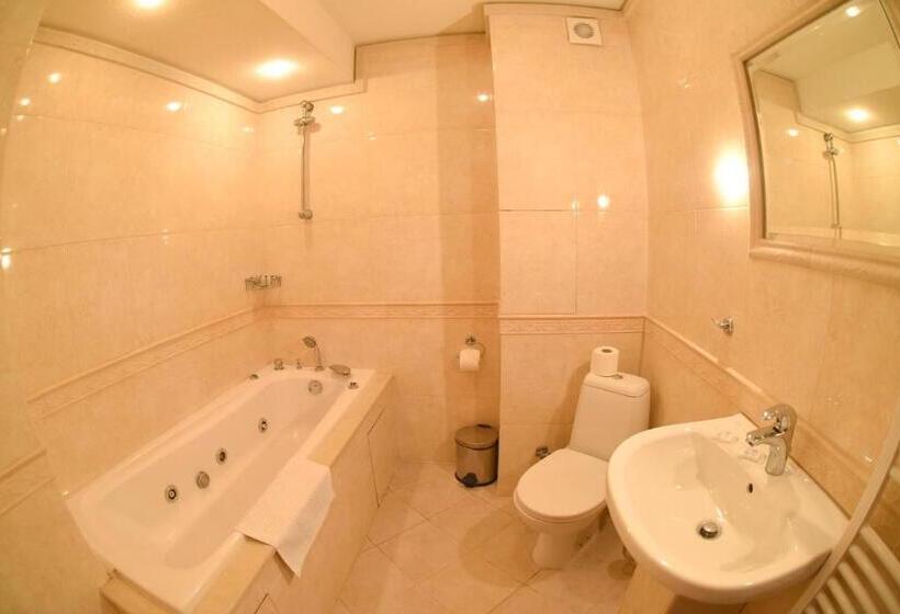 شقة غرفة واحدة, Friends