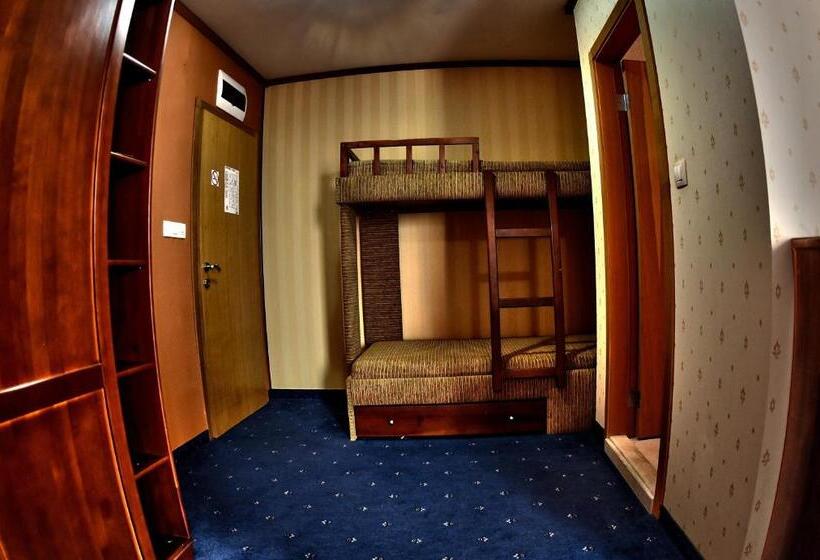 غرفة قياسية, Friends