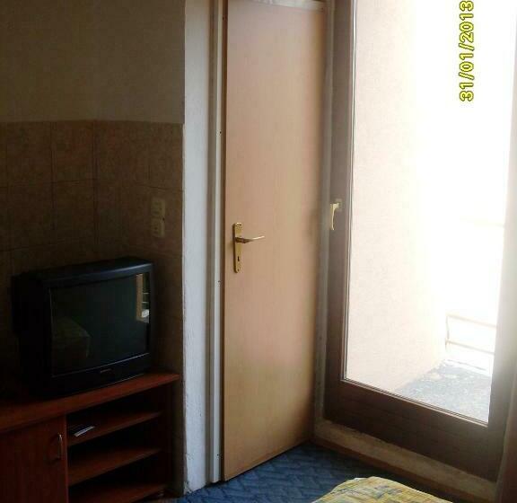 スタンダードルーム, Hostel Gonzo