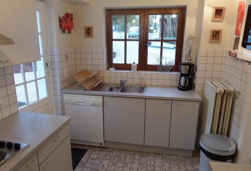 Дом 1 Спальня, L étape Fagnarde Bed, Breakfast & Sauna