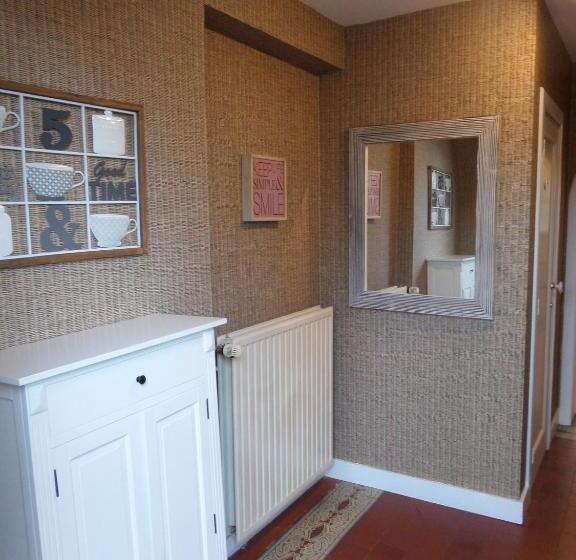 Дом 1 Спальня, L étape Fagnarde Bed, Breakfast & Sauna