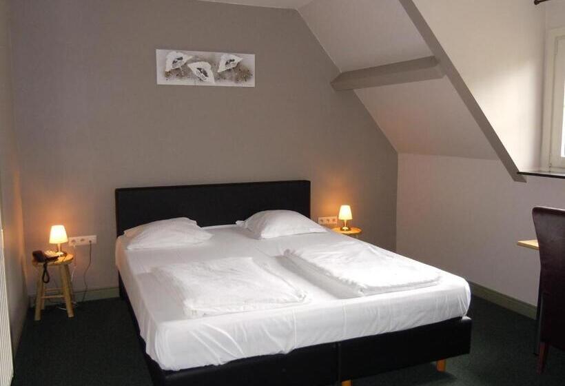 اتاق استاندارد با تخت بزرگ, Malcot