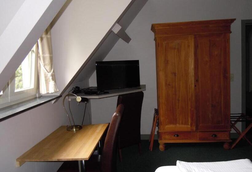 اتاق استاندارد با تخت بزرگ, Malcot