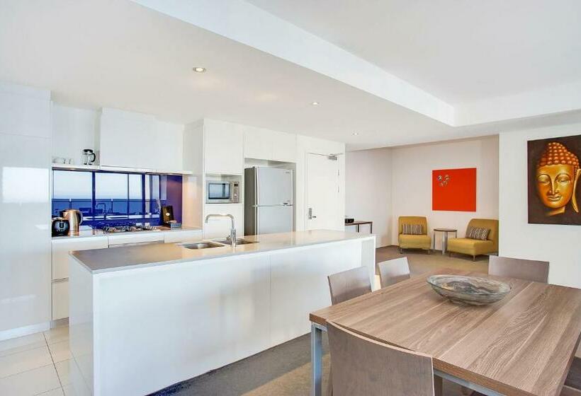 Апартаменты 2 Спальни Вид на Море, Mantra Circle On Cavill