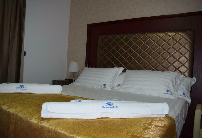 اتاق لوکس با بالکن, Petriti & Spa