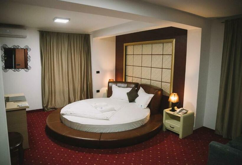 آپارتمان لوکس 1 خوابه, Petriti & Spa