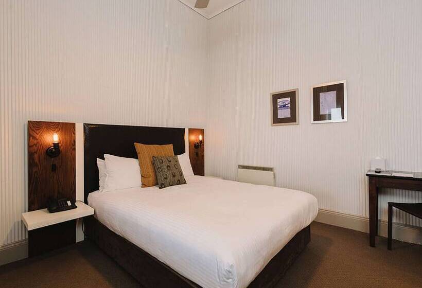 סוויטה, Q Station