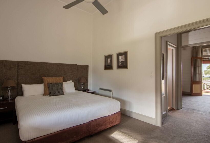 סוויטה, Q Station