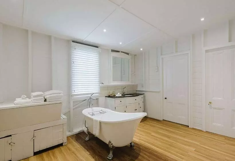 3 Bedroom House, Q Station