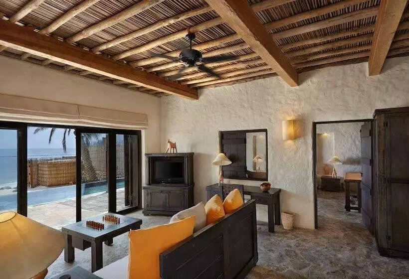 ویلای یک اتاق خوابه با استخر شنا, Six Senses Zighy Bay