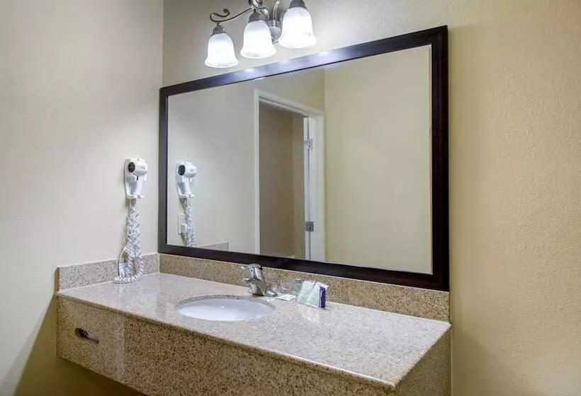 スイート, Sleep Inn & Suites Bakersfield North