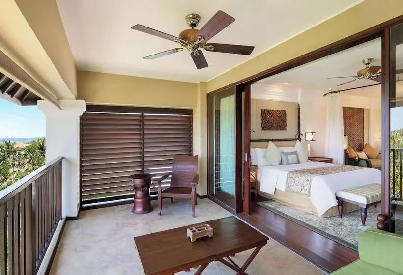 سوییت با چشم‌انداز باغ, The St. Regis Bali Resort